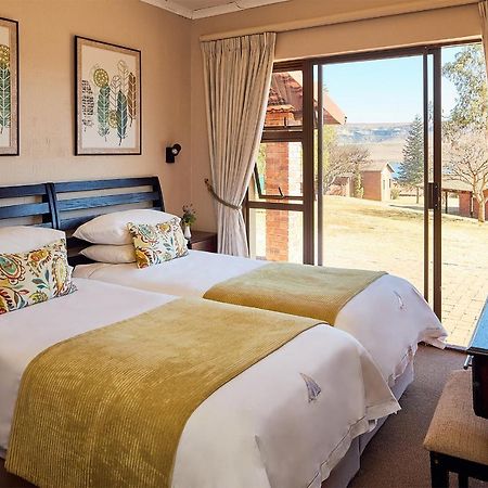 First Group Qwantani Hotel Harrismith Eksteriør billede