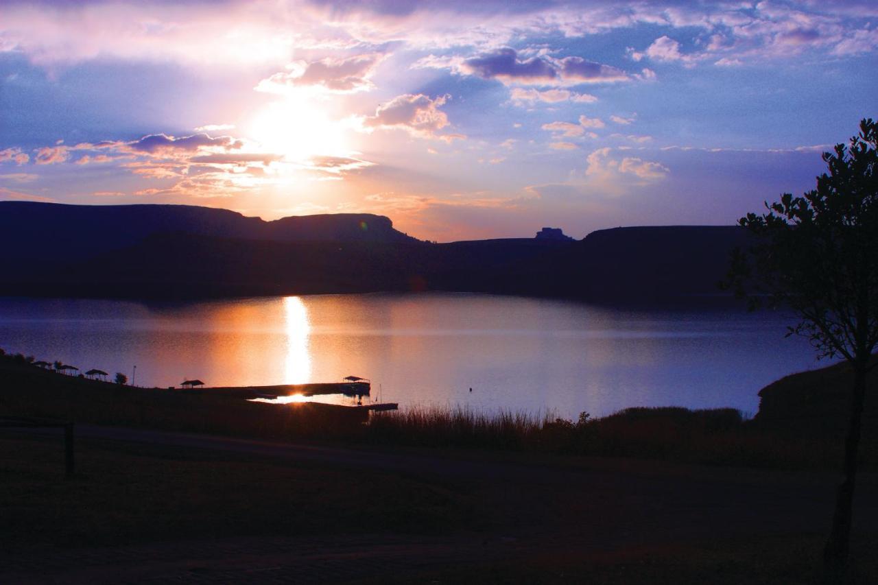 First Group Qwantani Hotel Harrismith Eksteriør billede