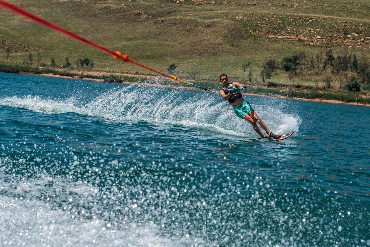 First Group Qwantani Hotel Harrismith Eksteriør billede