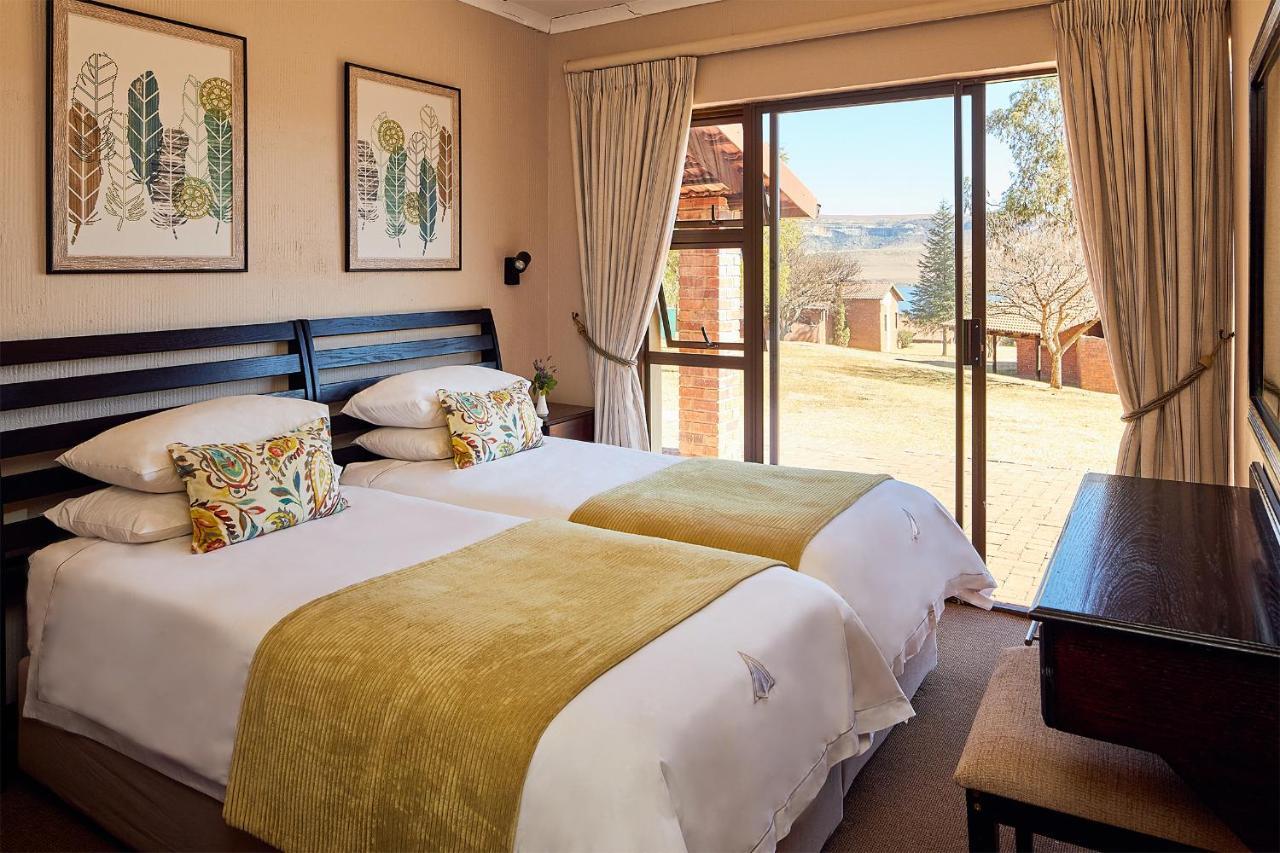 First Group Qwantani Hotel Harrismith Eksteriør billede