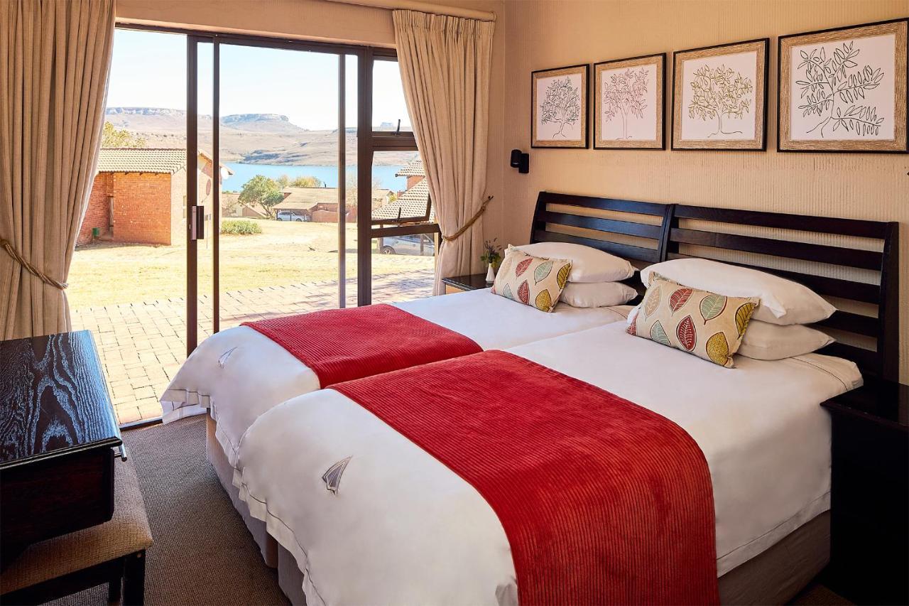 First Group Qwantani Hotel Harrismith Eksteriør billede
