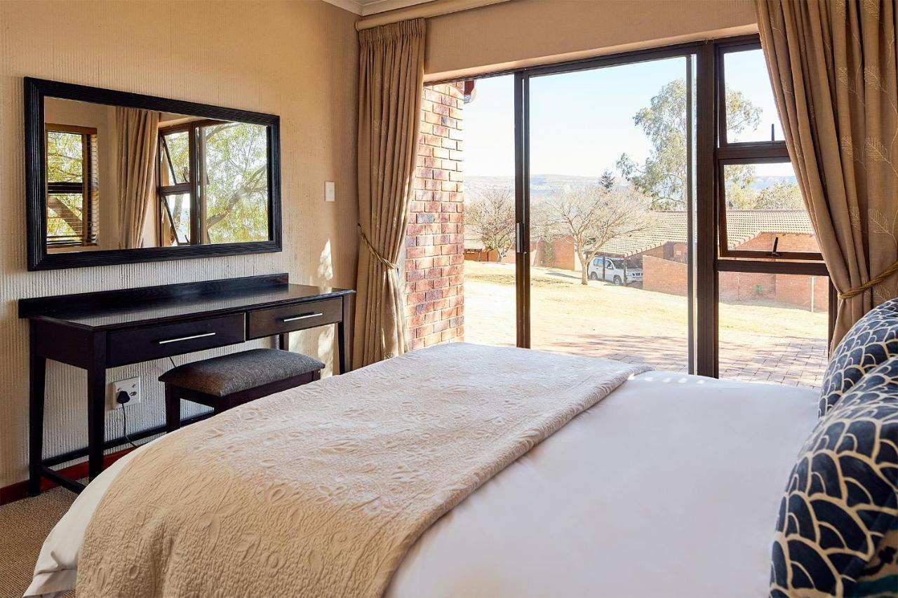 First Group Qwantani Hotel Harrismith Eksteriør billede