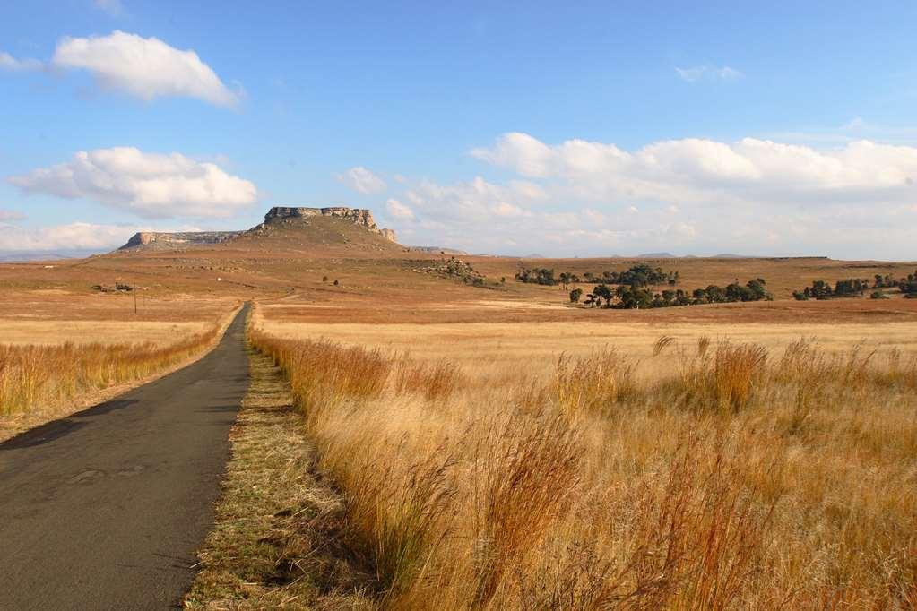 First Group Qwantani Hotel Harrismith Eksteriør billede