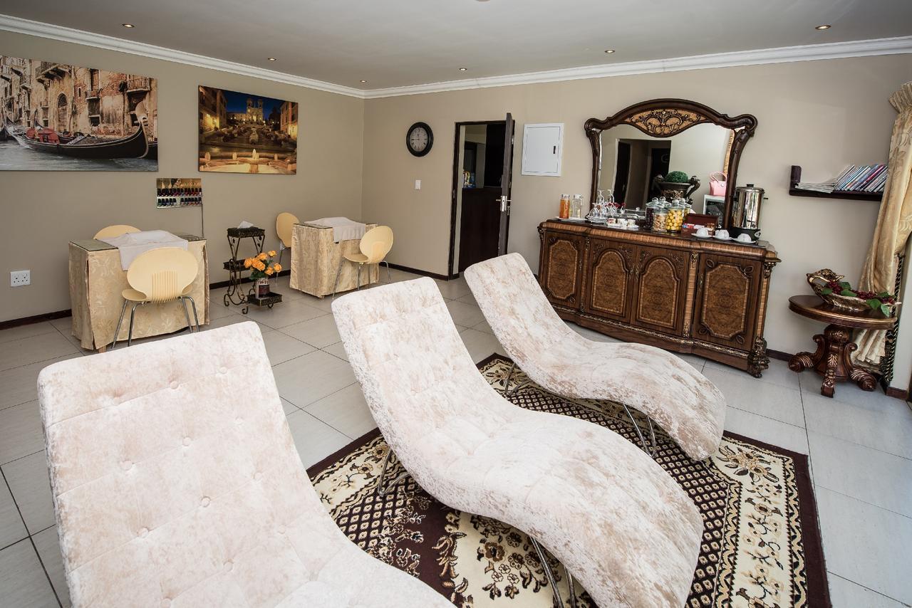 First Group Qwantani Hotel Harrismith Eksteriør billede