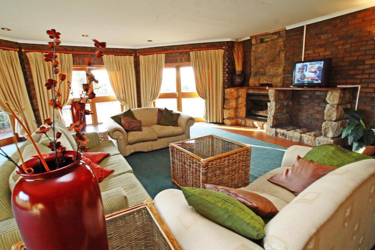 First Group Qwantani Hotel Harrismith Eksteriør billede